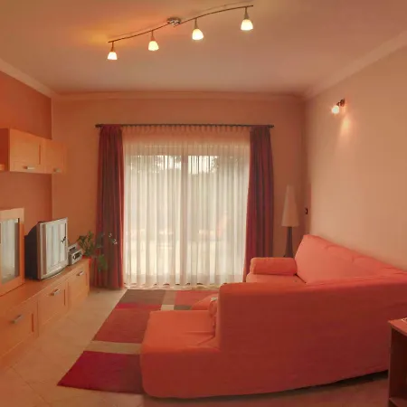 Holiday Haus Anicic * Cepic